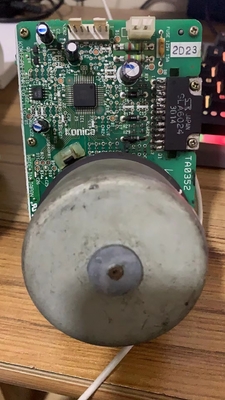الصين محرك قطع غيار كونيكا R1 / R2 minilab مستعمل 251672101A 20180323 المزود