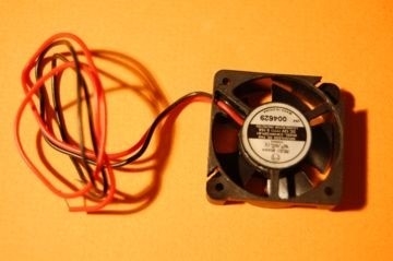 الصين W407406 W407406 01 Noritsu Minilab Spare Parts FAN UNIT 3 و 3cm 12V المزود