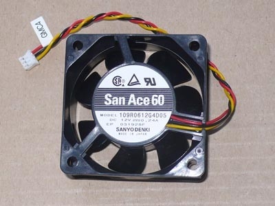 الصين 19C1058390 19C1058390A مروحة 12 فولت تيار مستمر لـ Fuji Frontier 550/570 Minilab قطع غيار 6x6x2،5 سم المزود