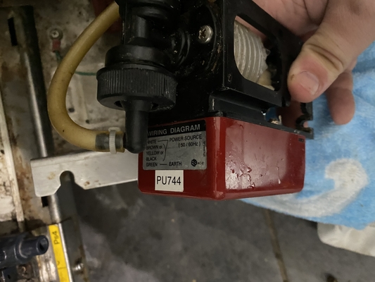 الصين Fuji 330340 35370355 مضخة تجديد minilab 133H0291D / 133H0291 مستعملة المزود
