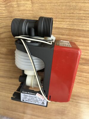 IWAKI BELLOW REPLENISHER PUMP KBR 3XAU1M لـ FUJI Frontier NORITSU Minilab المزود