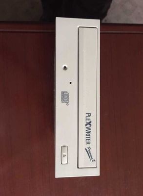 I090561 Noritsu QSS30 / 31/32/33 minilab PLEXTOR PLEXWRITER CD-R / RW WRITER PX-W5232TA / TONK بديل المزود