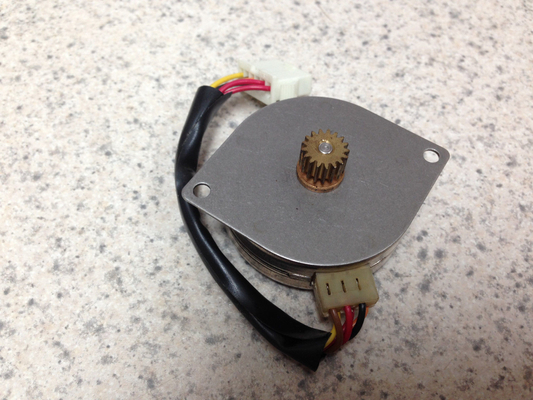118G311003 Motor Fuji OEM New Minilab Part المزود