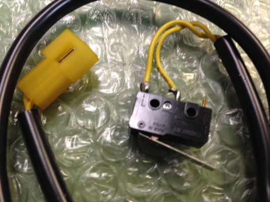 128G03605 Fuji Frontier New OEM Minilab مفتاح الخروج المزود