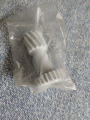 معالج فيلم Noritsu V50 Minilab رقم الجزء # A076899-01 A076899 DRIVE GEAR المزود