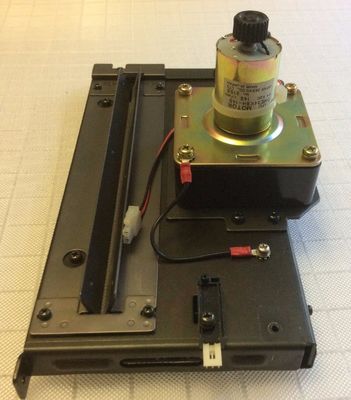 فوجي فرونتييه 390 قطع غيار مينيلاب 393C984313B 393C984313 تجميع قاطع الورق المزود